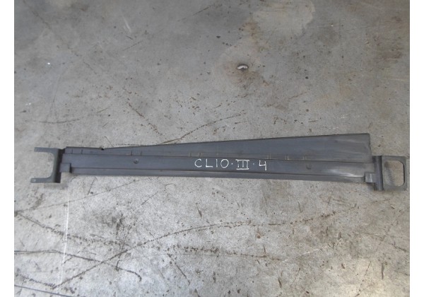 Кронштейн радіатора верхній Renault Clio III, 8200304290